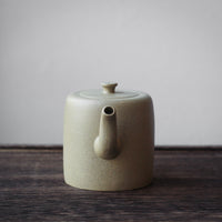 Xiao Zhitong 小直筒 - Yixing Teapot in Benshanluni green clay