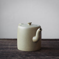 Xiao Zhitong 小直筒 - Yixing Teapot in Benshanluni green clay