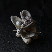 Cloudy Violet Wamao 瓦猫 - Incense holder
