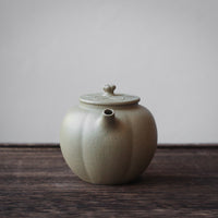 Pu ti 菩提 - Teiera Yixing in argilla verde Benshanluni