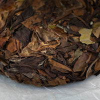2012 Lao Shoumei 老寿眉 - Aged white tea, Stone - pressed cake - Eastern Leaves