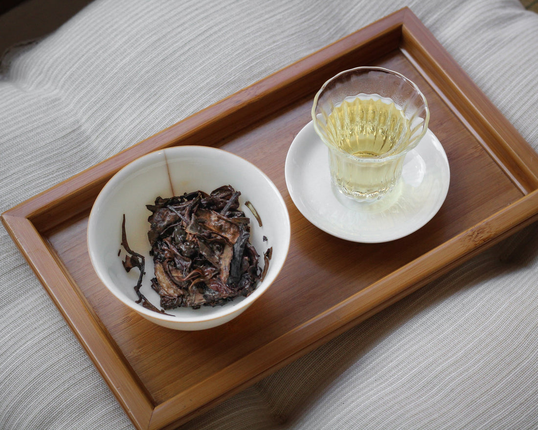 2018 Yueguangbai White Tea, Wild Forest stone - pressed Cake - Eastern Leaves