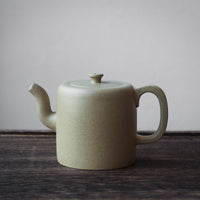 Xiao Zhitong 小直筒 - Yixing Teapot in Benshanluni green clay