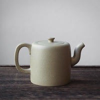 Xiao Zhitong 小直筒 - Yixing Teapot in Benshanluni green clay