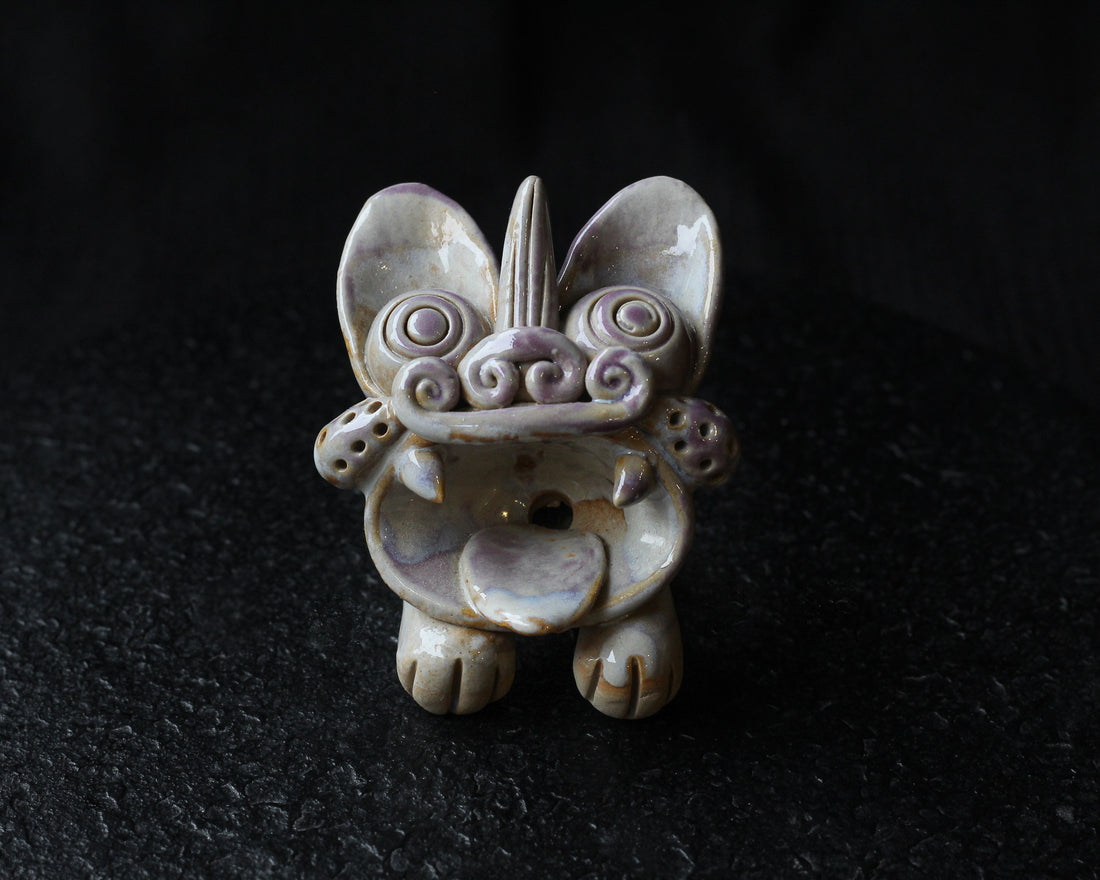 Cloudy Violet Wamao 瓦猫 - Incense holder