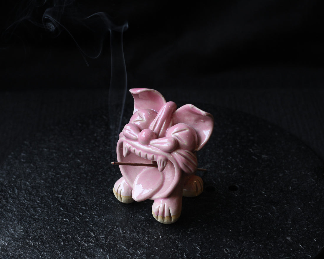 Pink Wamao 瓦猫 - Incense holder
