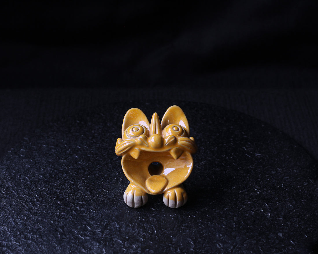 Tangerine Orange mini Wamao 瓦猫 - Incense holder