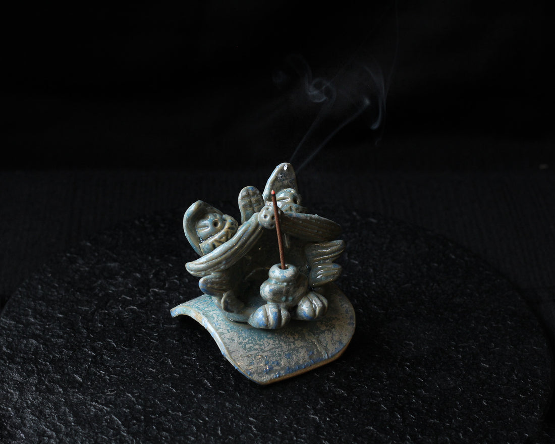 Vintage Indigo Wamao 瓦猫 - Incense holder