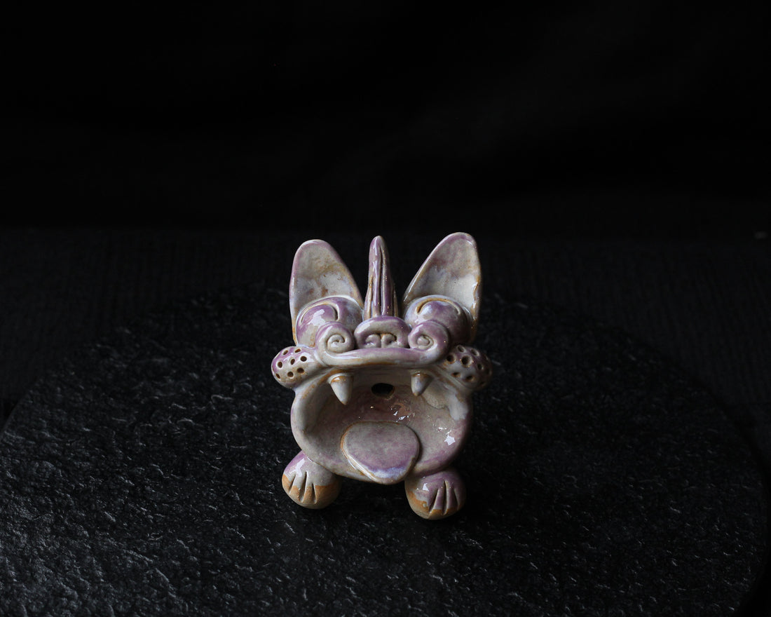 Violet Wamao 瓦猫 - Incense holder