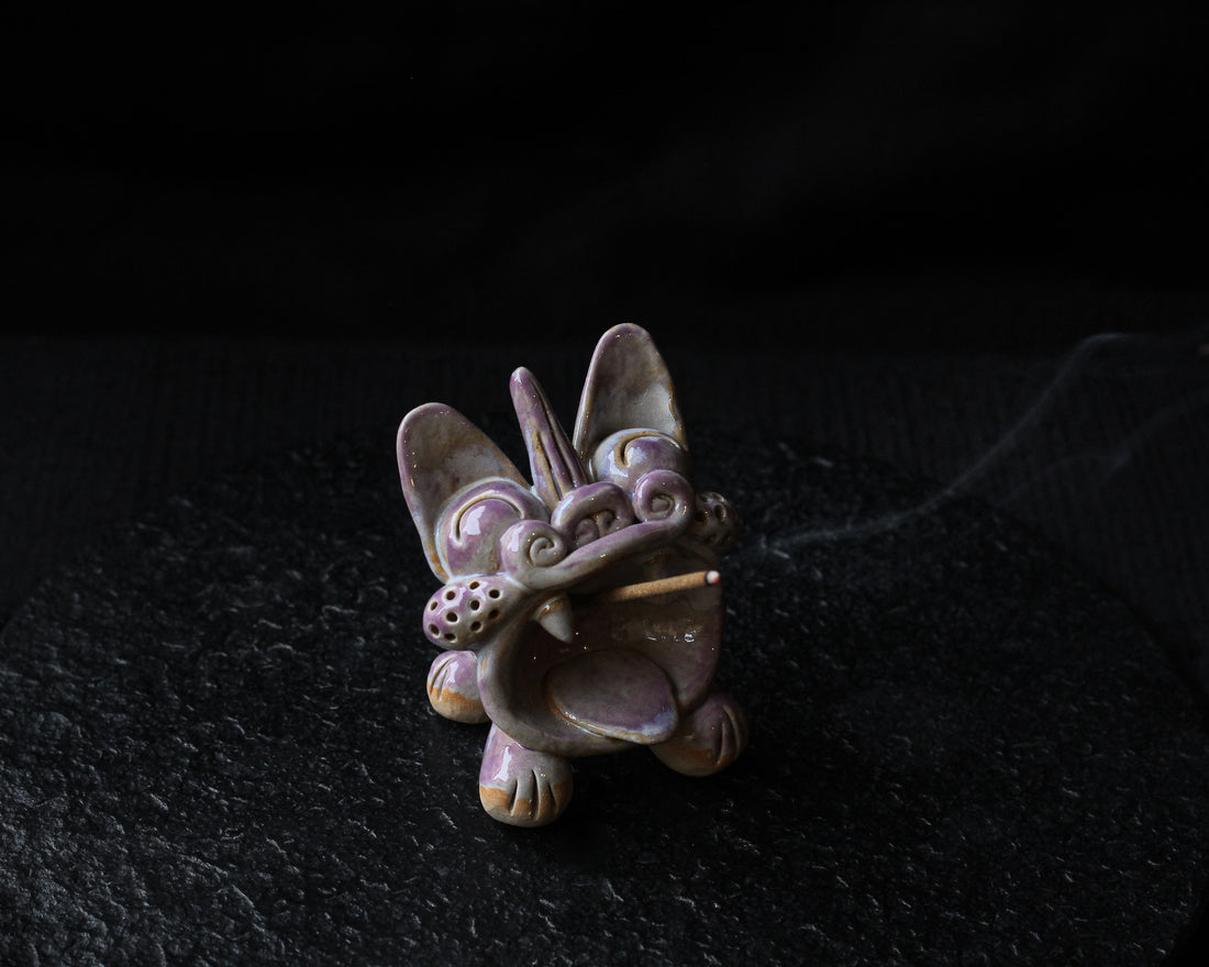 Violet Wamao 瓦猫 - Incense holder