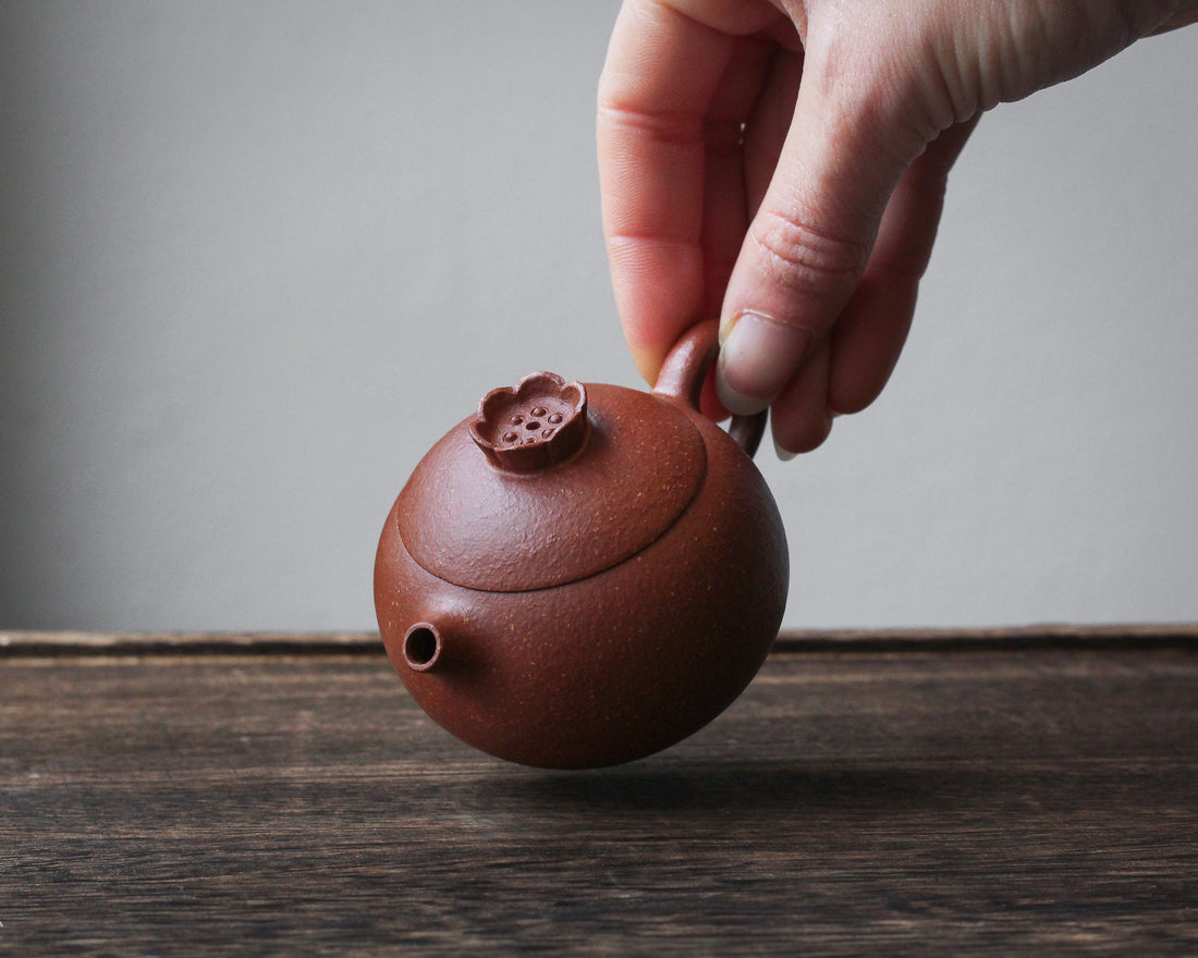 Shi Liu 石榴 - Yixing Teapot in Jiangponi Red Clay