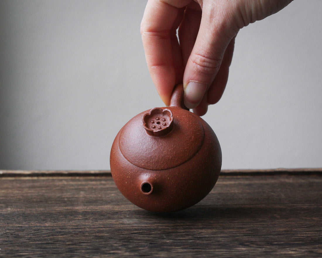 Shi Liu 石榴 - Yixing Teapot in Jiangponi Red Clay