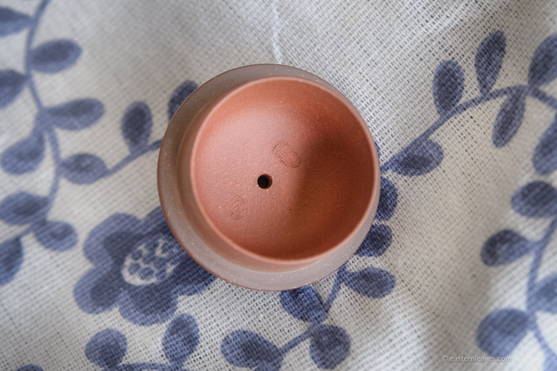 Tripod 三足水平 - Yixing Teapot - Eastern Leaves